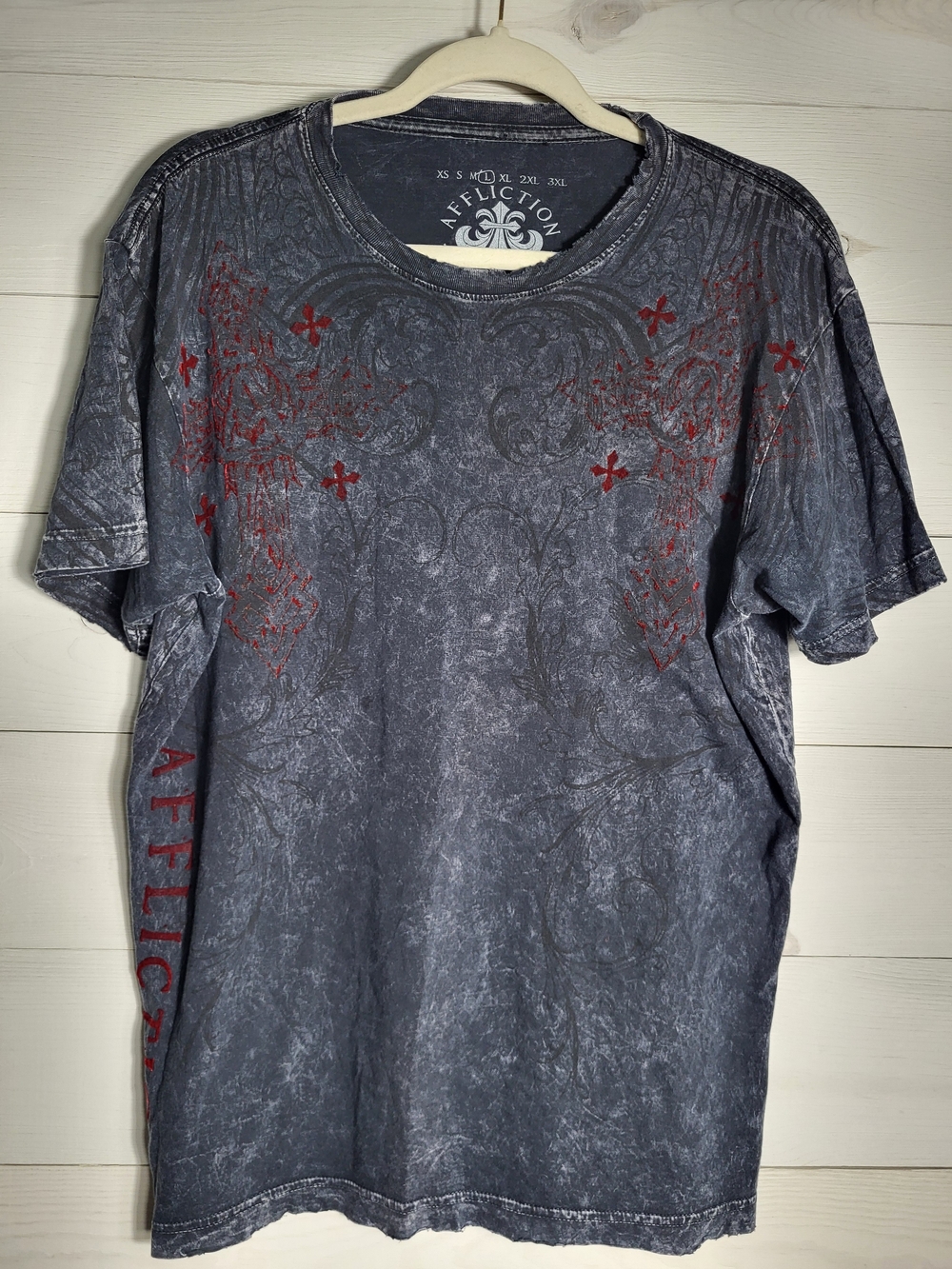 AFFLICTION LIVE FAST T- Shirt Cotton Mineral Washed Crewneck Velour Maroon Logo.